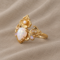 Vintage geschnitzter Blumen-Opal-Ring
