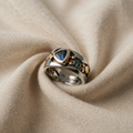 Ring silberfarben mit blauem Dreieck-Stein
