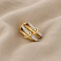 Ring mit gedrehter Form aus Zirkonia