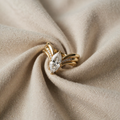 Vergoldeter Ring mit Kronensteinen