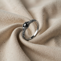 Strahlender minimalistischer Zirkonia-Ring
