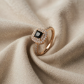 Quadratischer schwarzer Onyx-Goldring