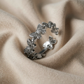 Weißgold Schmetterling Ring mit Strasssteinen