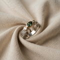 GRÜNER UND GOLDENER RING