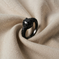 Vintage Ring mit schwarzem Zirkonia