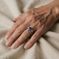 Ring-Set mit violettem Mittelstein und Kronenform