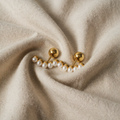 Elfe – goldfarbene Ohrringe mit Perlenoptik