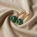 Ohrringe grün mit Elefant und blauer Blume