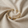 Beata – goldfarbenes Armband mit Zirkonia-Ringen