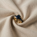 Samtige Blütenblatt-Ring
